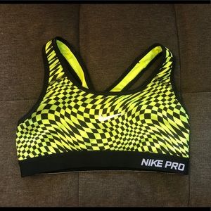 Nike sports bra. NWOT. Size XS